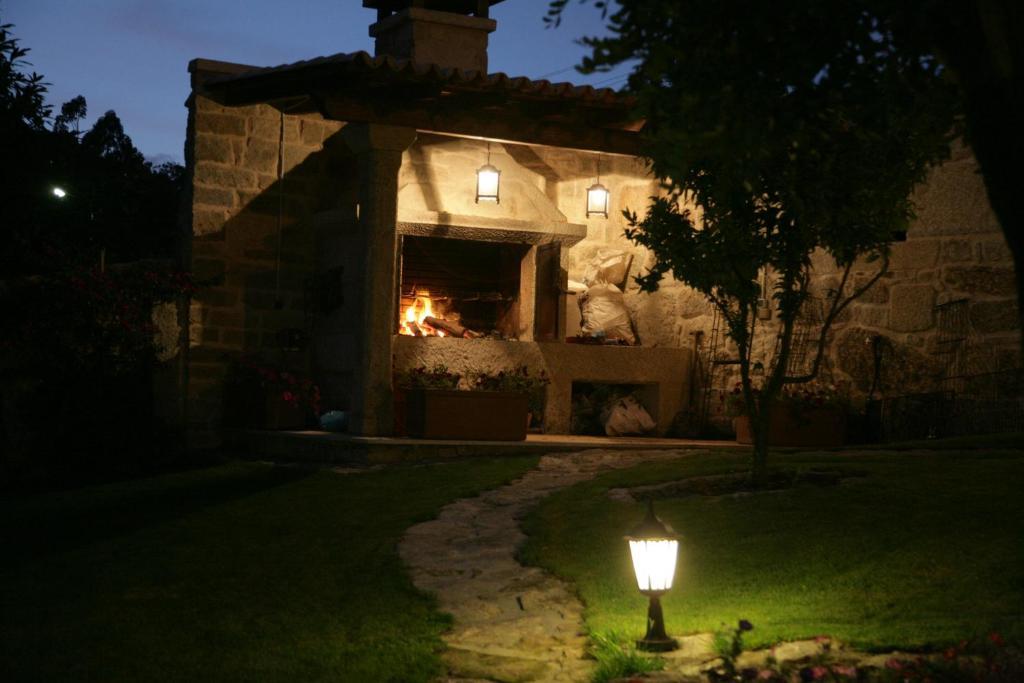 Casal Dos Celenis Guest House Caldas De Reis Bagian luar foto